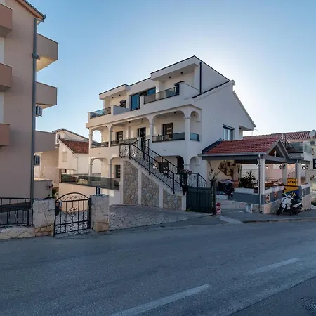 Aldo Διαμέρισμα Τρογκίρ