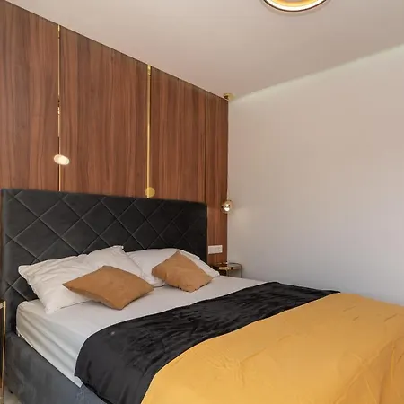 شقة Aldo تروغير